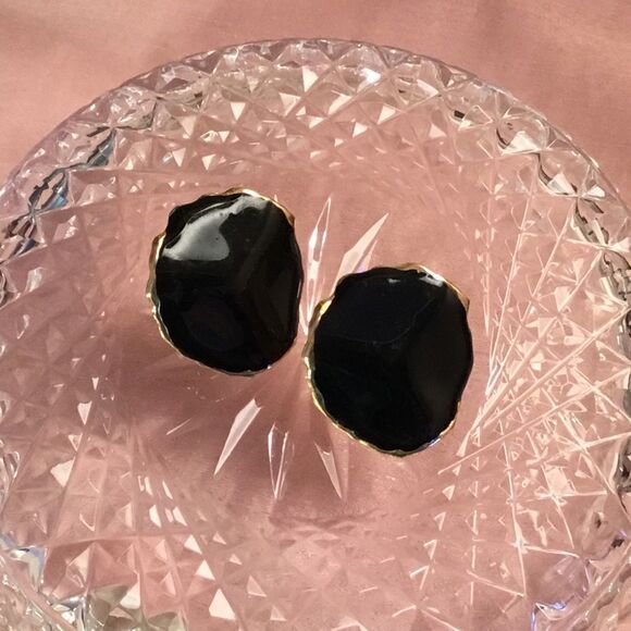 $8 ea. or 3/$15. Black Enamel on Goldtone Free Form Earrings. - Picture 1 of 6